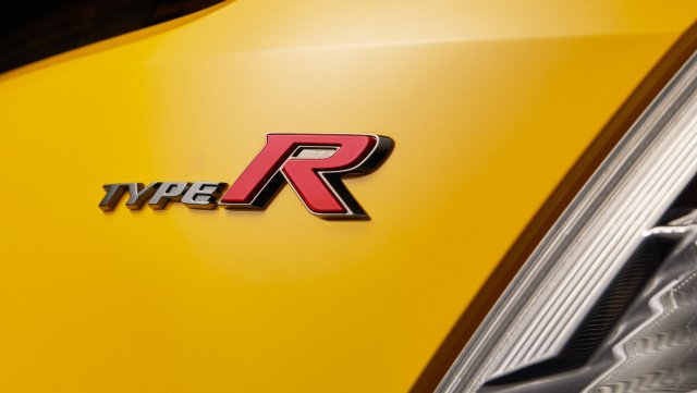 2021-honda-civic-type-r-limited-edition-08.jpg